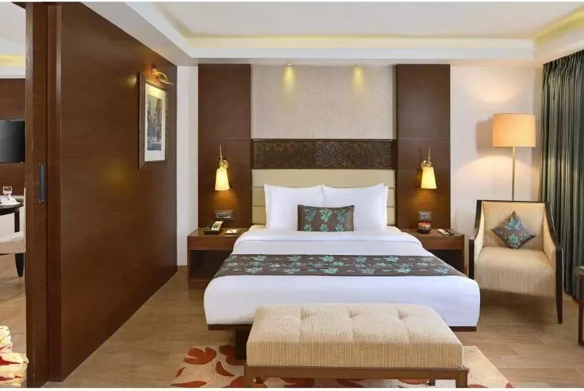 エクゼクティブスイート, Golden Tulip Srinagar