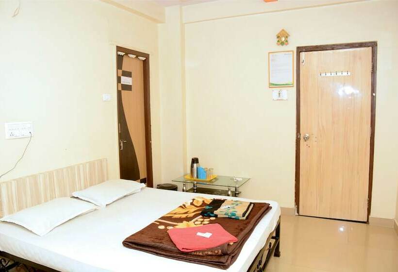 Chambre Deluxe, Sai Sneha