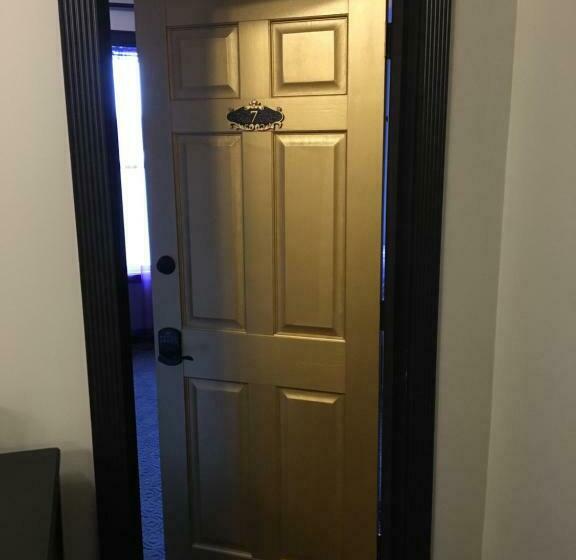 غرفة قياسية, Stevenson