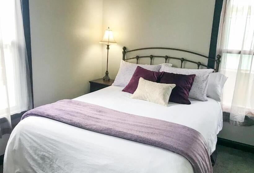 غرفة قياسية, Stevenson