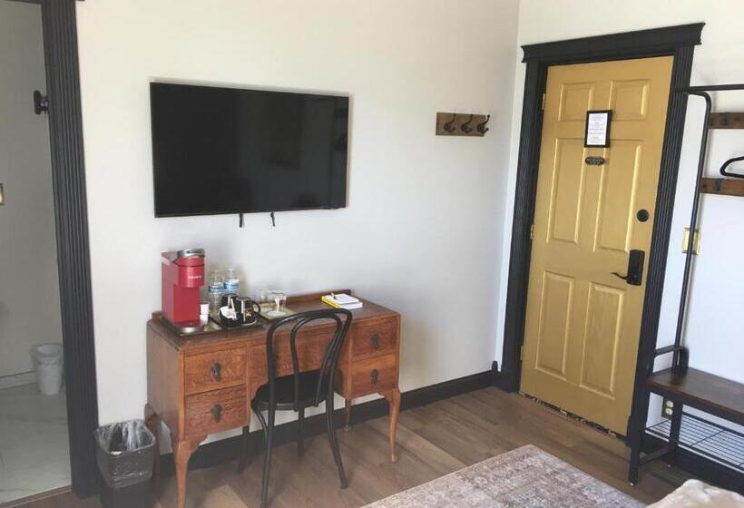 غرفة قياسية, Stevenson