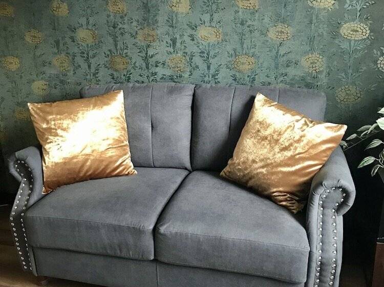 غرفة قياسية, Stevenson