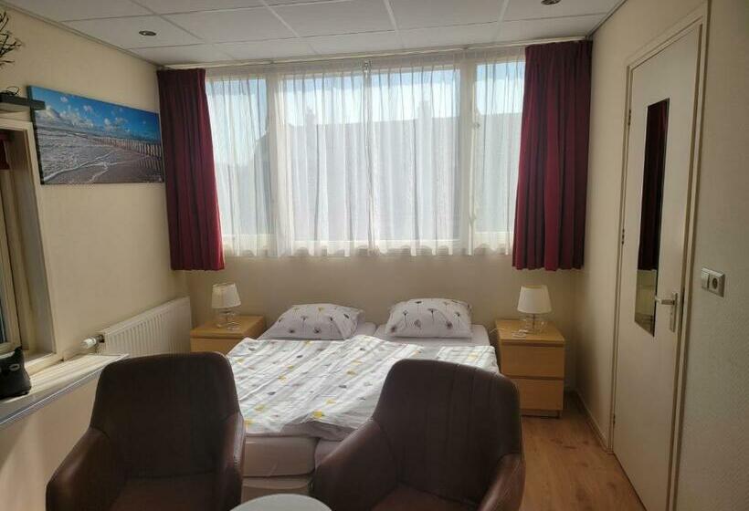 חדר סטנדרט עם מרפסת, Pension Canberra