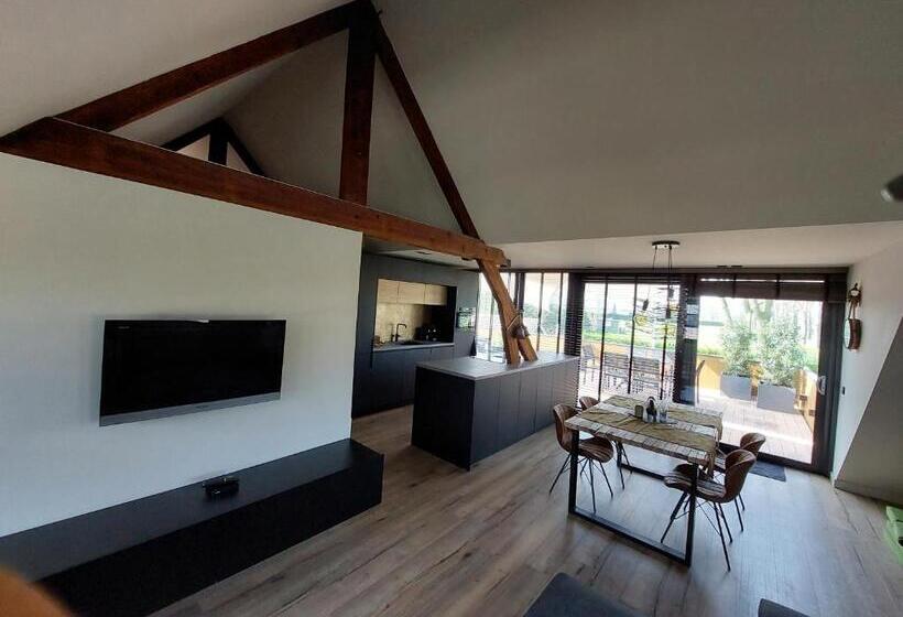 Апартаменты 1 Спальня с Террасой, B&b Vierlingsbeek, Appartement Onder één Dak En Tuin Chalet