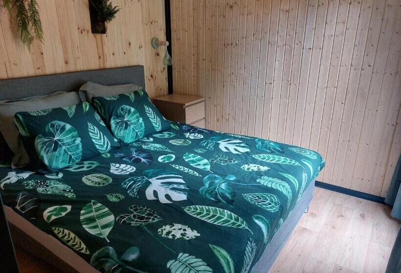 Шале 1 Спальня, B&b Vierlingsbeek, Appartement Onder één Dak En Tuin Chalet