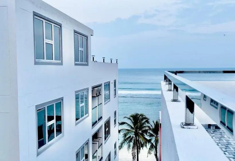 اتاق استاندارد سه نفره, Marine Holiday