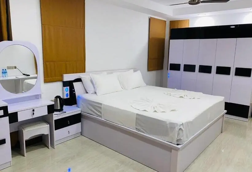 Deluxe Suite King Bed, Marine Holiday