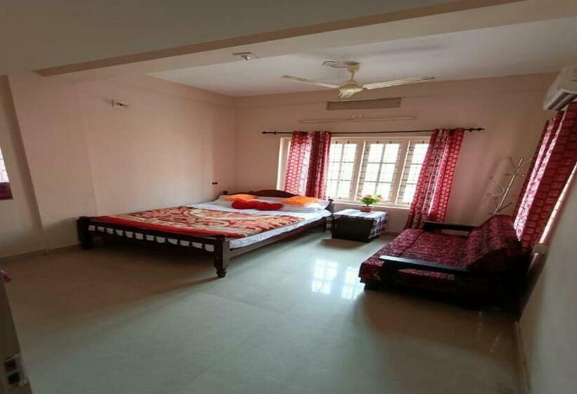 Номер Стандарт, Oyo 85792 Lions Residency