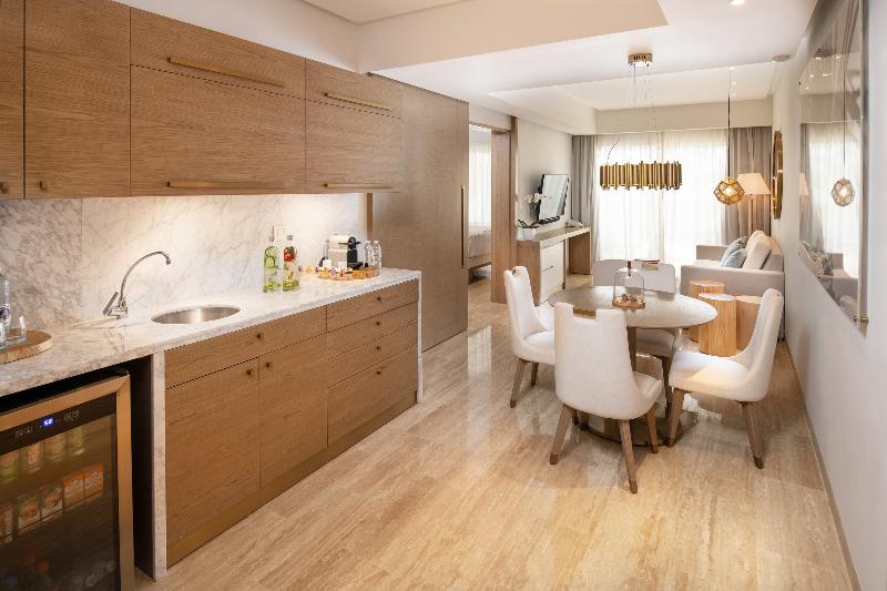 سوییت جونیور, Silver Suites Hotel & Spa