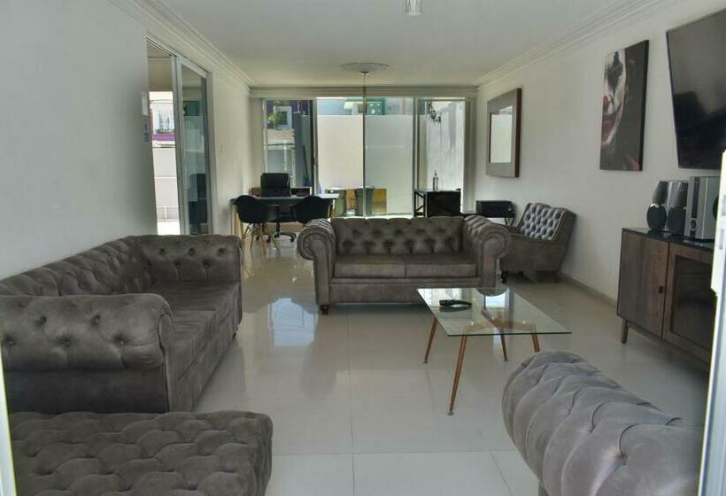 اتاق استاندارد, 7 Venator House Boutique