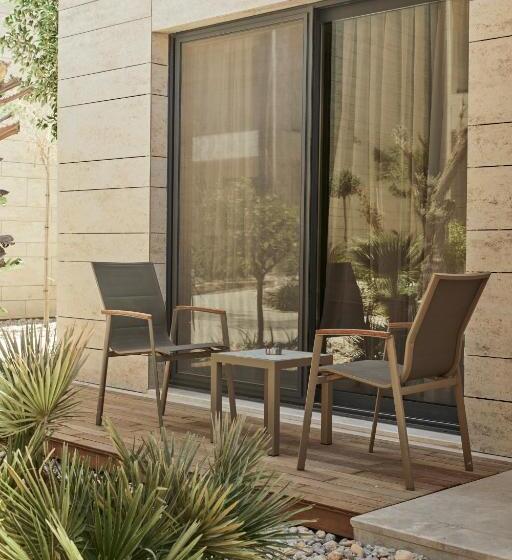 Номер Стандарт Вид на Сад, Rammos Managed By Dedeman