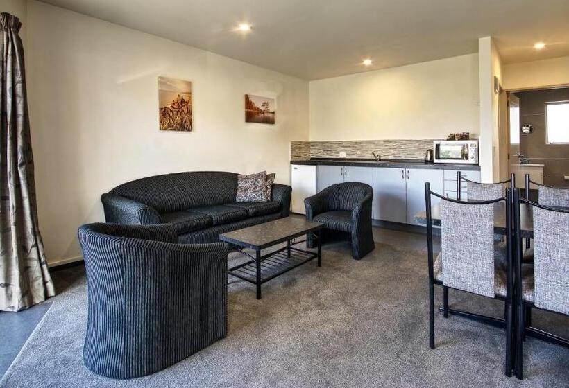 패밀리 아파트, Alexis Motel & Apartments