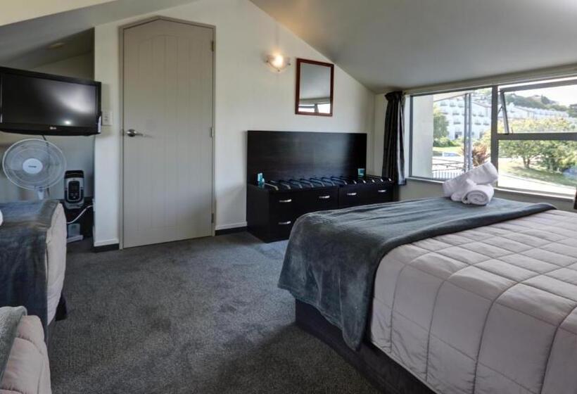 패밀리 아파트, Alexis Motel & Apartments