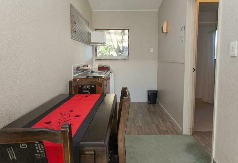 إستوديو قياسى, Alton Lodge Motel