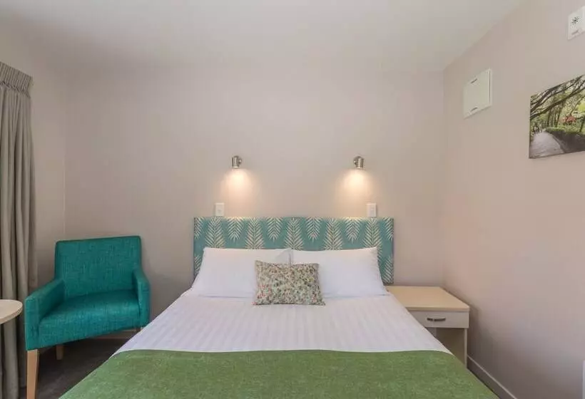 スタンダードスタジオ, Bella Vista Motel New Plymouth