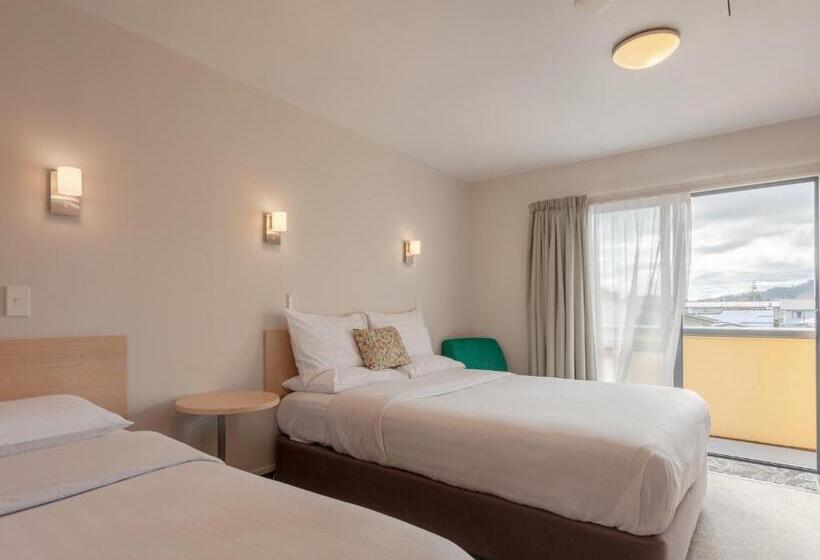 스탠다드 스튜디오, Bella Vista Motel Whangarei
