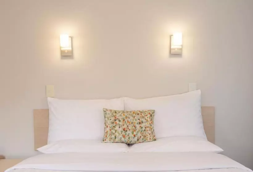 スタンダードスタジオ, Bella Vista Motel Whangarei