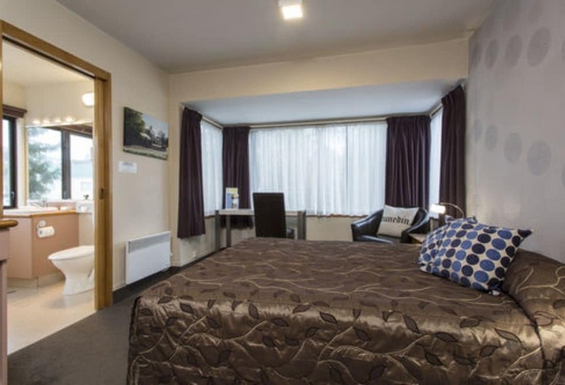 חדר סטודיו סטנדרד, Commodore Motel