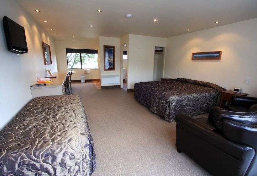 חדר סטודיו סטנדרד, Commodore Motel