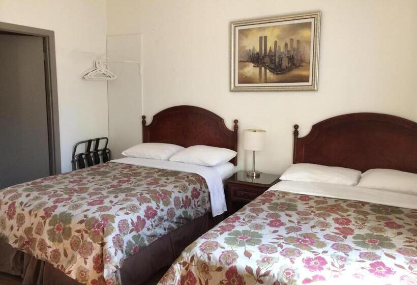 带2个双人床的标准工作室, Bon Accueil