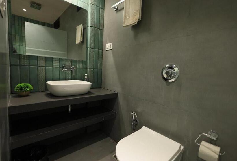 غرفة ملكية, King Garden