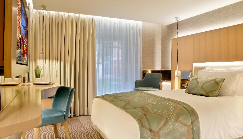 اتاق پرمیوم, Maestral Resort & Casino