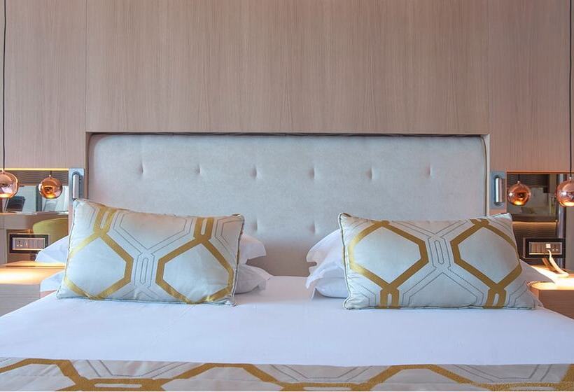 اتاق پرمیوم, Maestral Resort & Casino