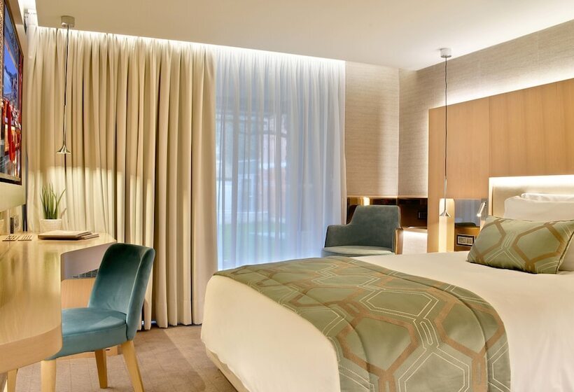 اتاق پرمیوم, Maestral Resort & Casino