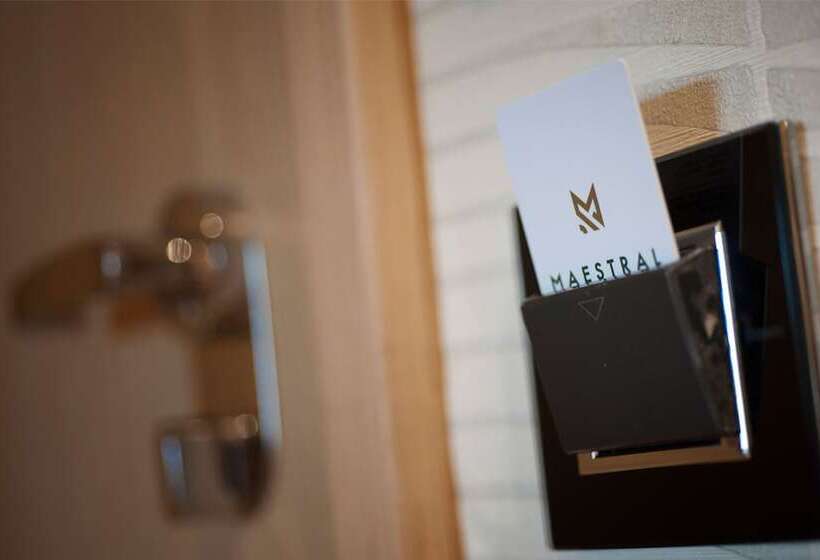 اتاق پرمیوم, Maestral Resort & Casino