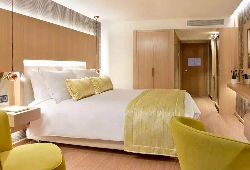 اتاق پرمیوم, Maestral Resort & Casino