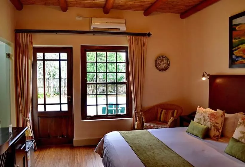 اتاق لوکس, Oakhurst