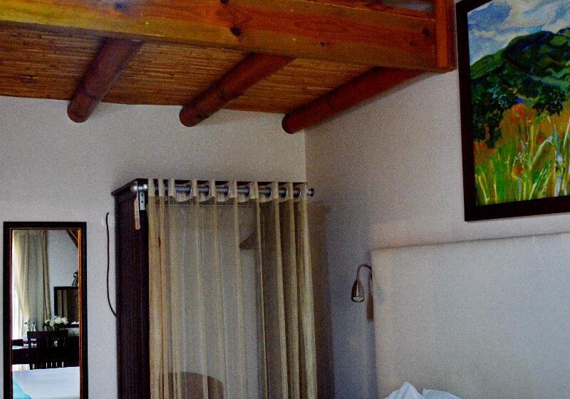 デラックスファミリールーム, Oakhurst