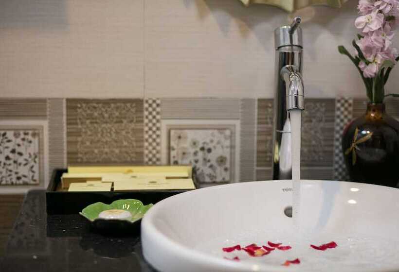 سوییت خانوادگی, Royal Holiday Hanoi