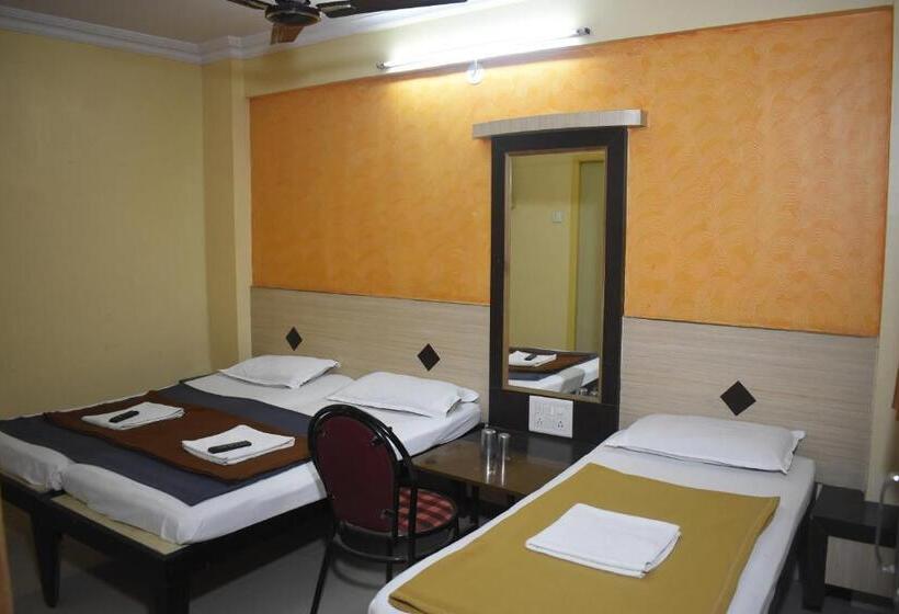 Chambre Triple Standard, Sai Vishwa