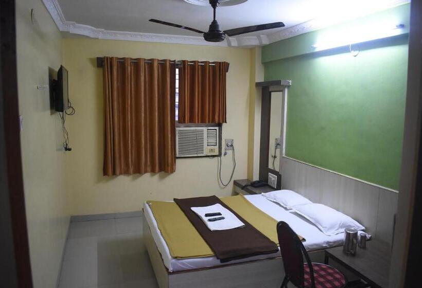 Chambre Deluxe, Sai Vishwa