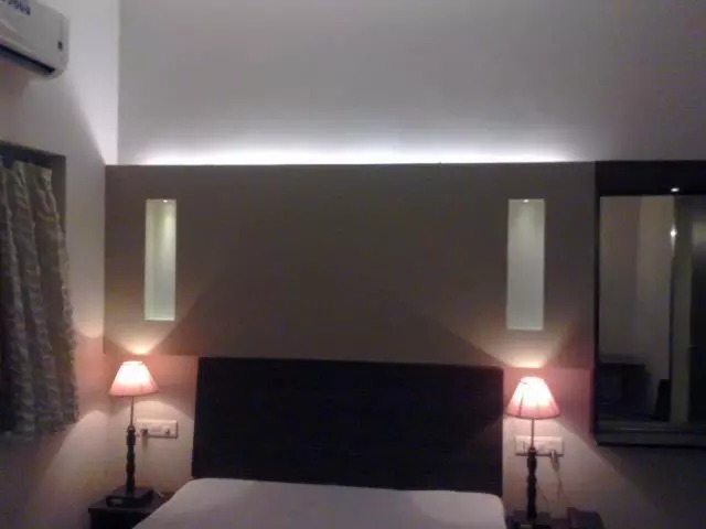Chambre Supérieure, Samrat