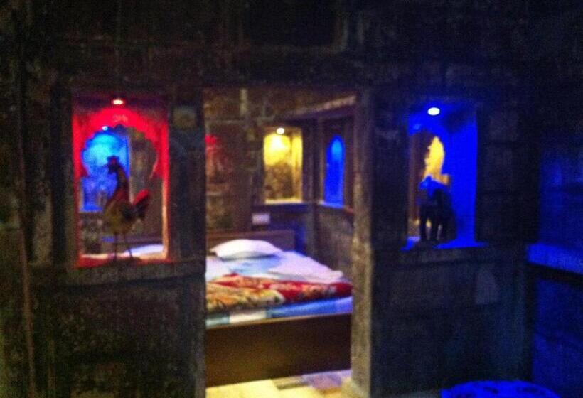 סוויטה, The Blue House