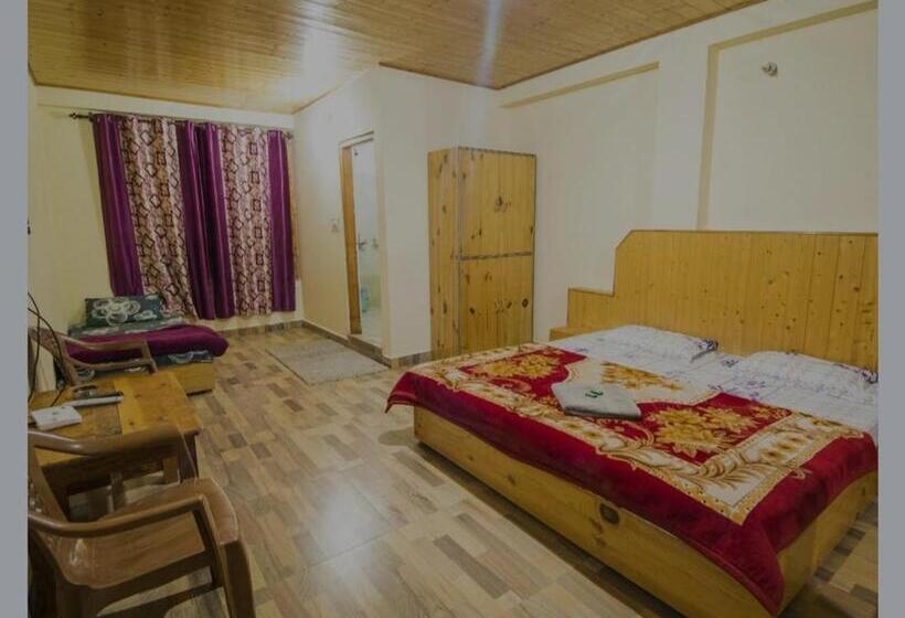 اتاق استاندارد سه نفره, Paradise Guest House