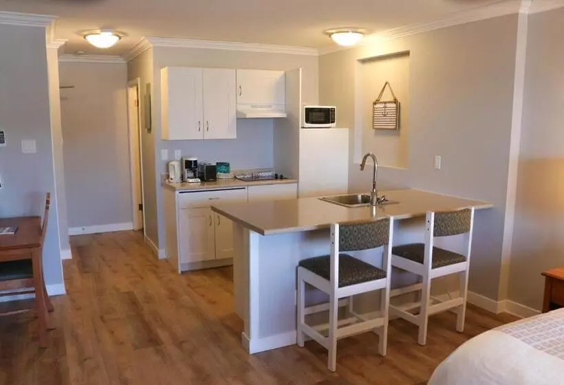 سوییت جونیور با چشم‌انداز دریا, The Waterfront Suites And Marina
