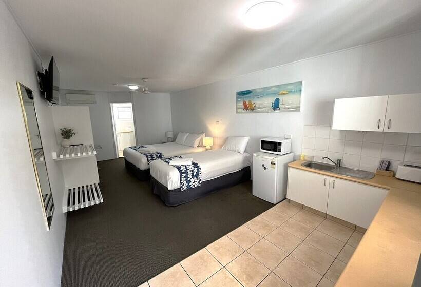 חדר סטנדרט לשלושה, Browns Broadbeach