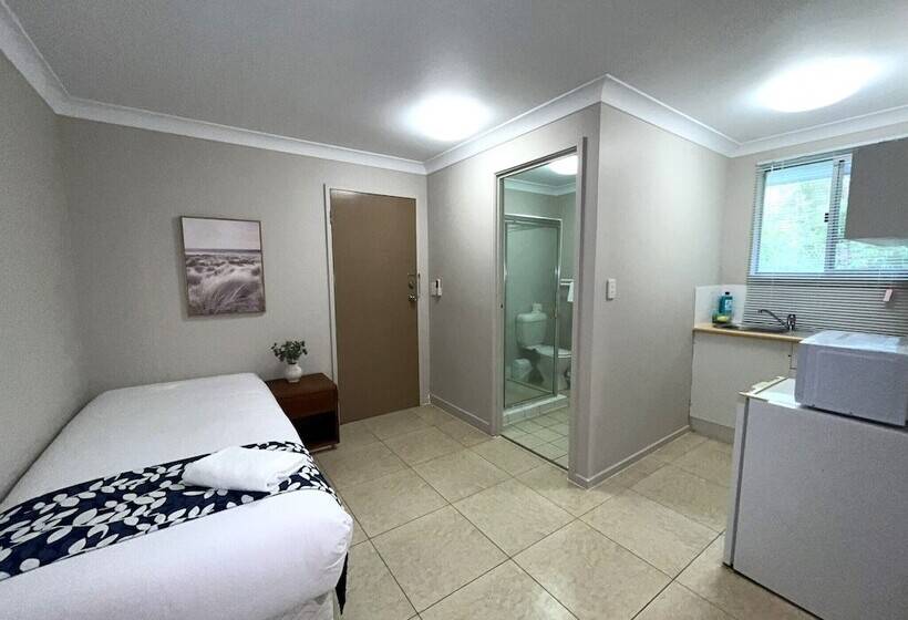 חדר סטנדרט לשלושה, Browns Broadbeach