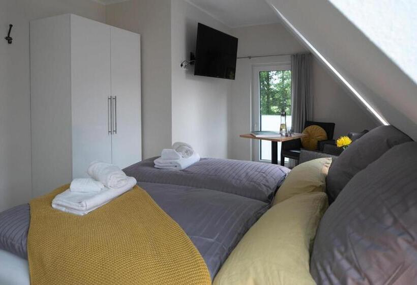 标准间, Plauderei Café Und