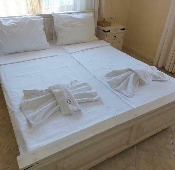 Апартаменты 1 Спальня Вид на Сад, Santa Marina Apartaments  Karina 1