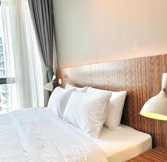 Standard Studio King Bed, The Elysia Suites