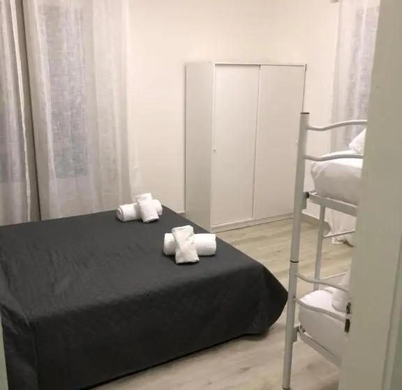 浴室共有スタンダード4人用ルーム, Amalfi & Dépendance