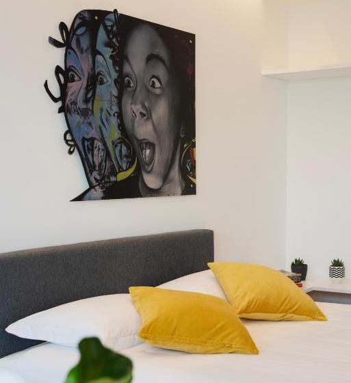 סוויטת ג'וניור, Marina Gardens Boutique&suites