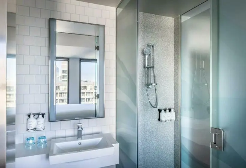 スタンダードシティビュールーム, Holiday Inn Express Auckland City Centre, An Ihg