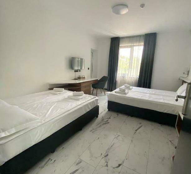 חדר דלוקס, Rubo