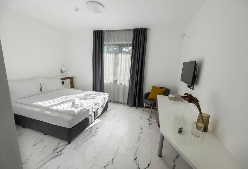 חדר סטנדרט, Rubo