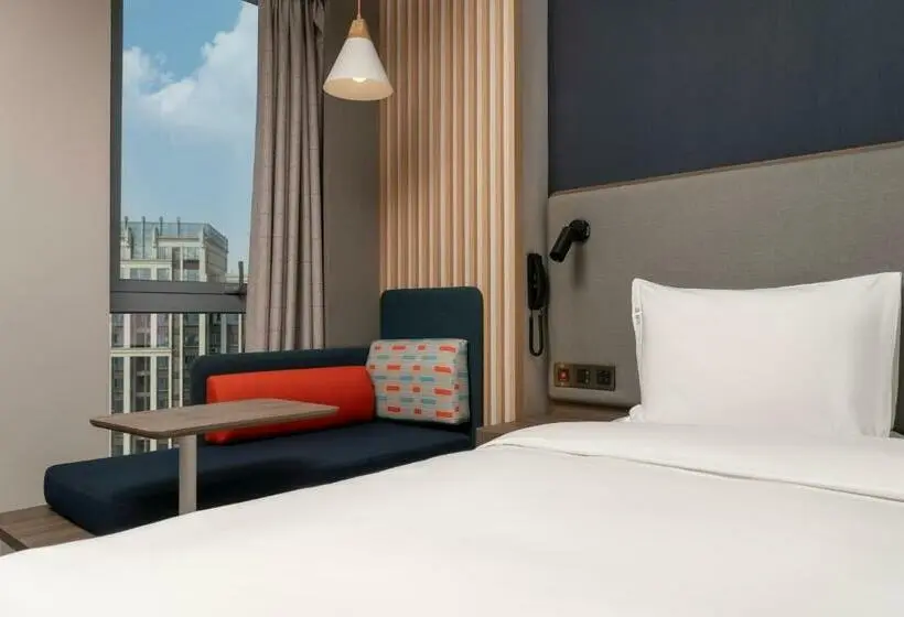キングサイズベッドのスタンダードルーム, Holiday Inn Express Meishan Dongpo, An Ihg